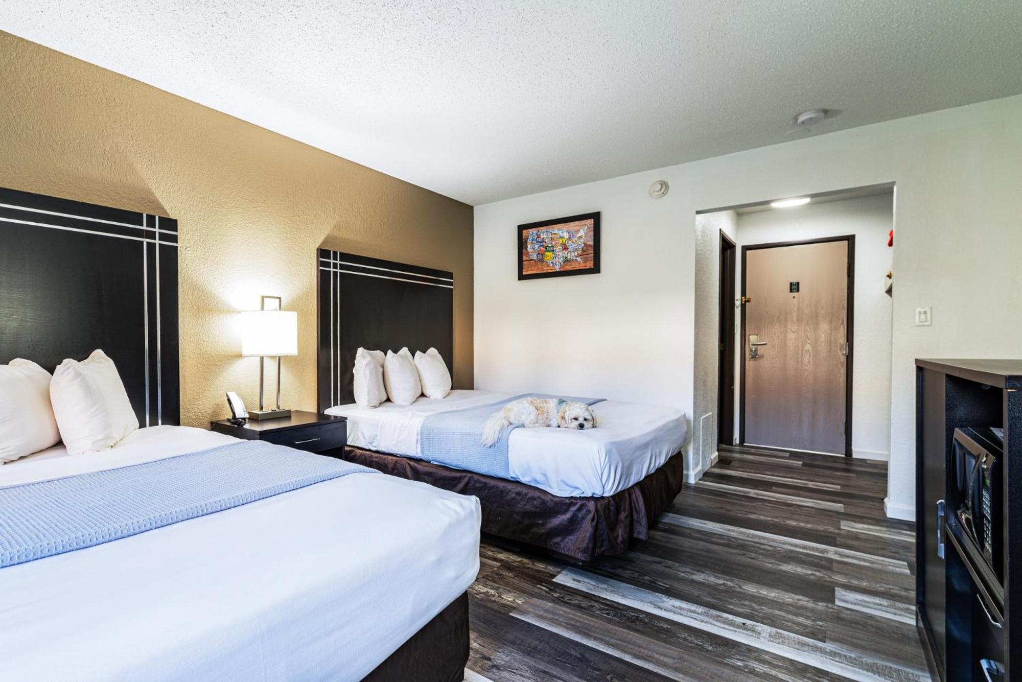 Econo Lodge Cleveland Southeast - Kent Streetsboro Buitenkant foto