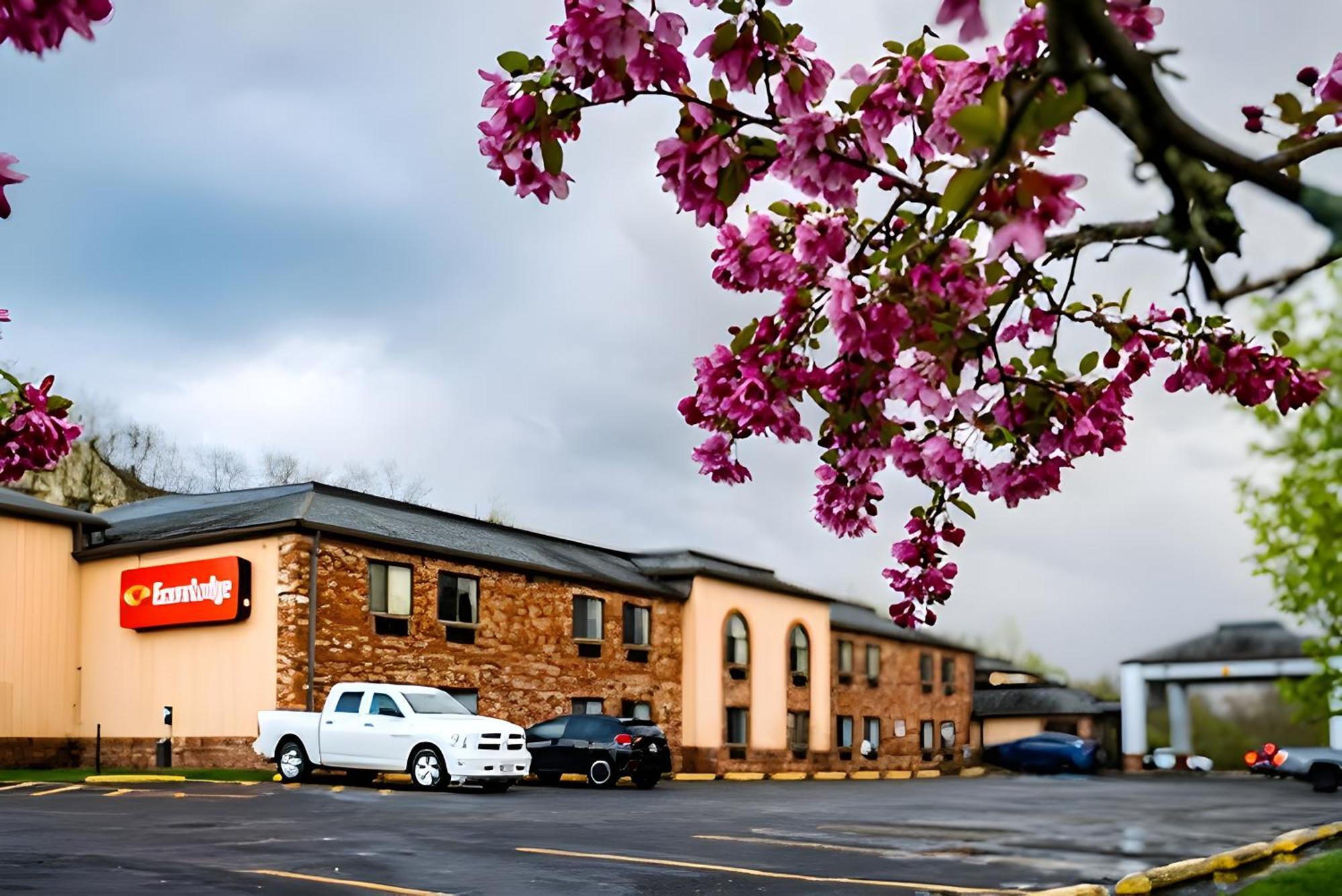 Econo Lodge Cleveland Southeast - Kent Streetsboro Buitenkant foto