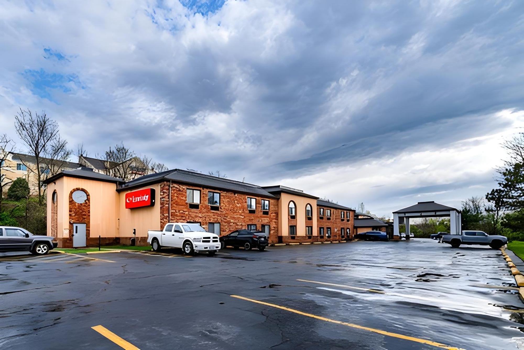 Econo Lodge Cleveland Southeast - Kent Streetsboro Buitenkant foto