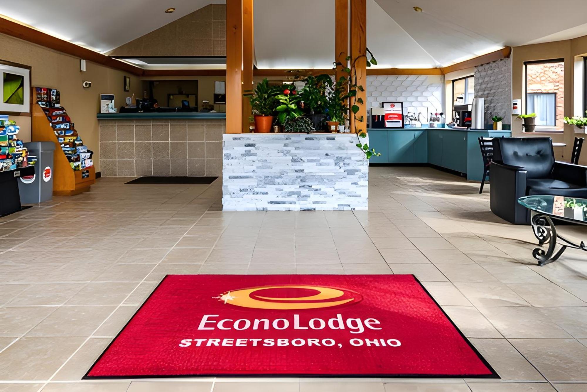 Econo Lodge Cleveland Southeast - Kent Streetsboro Buitenkant foto