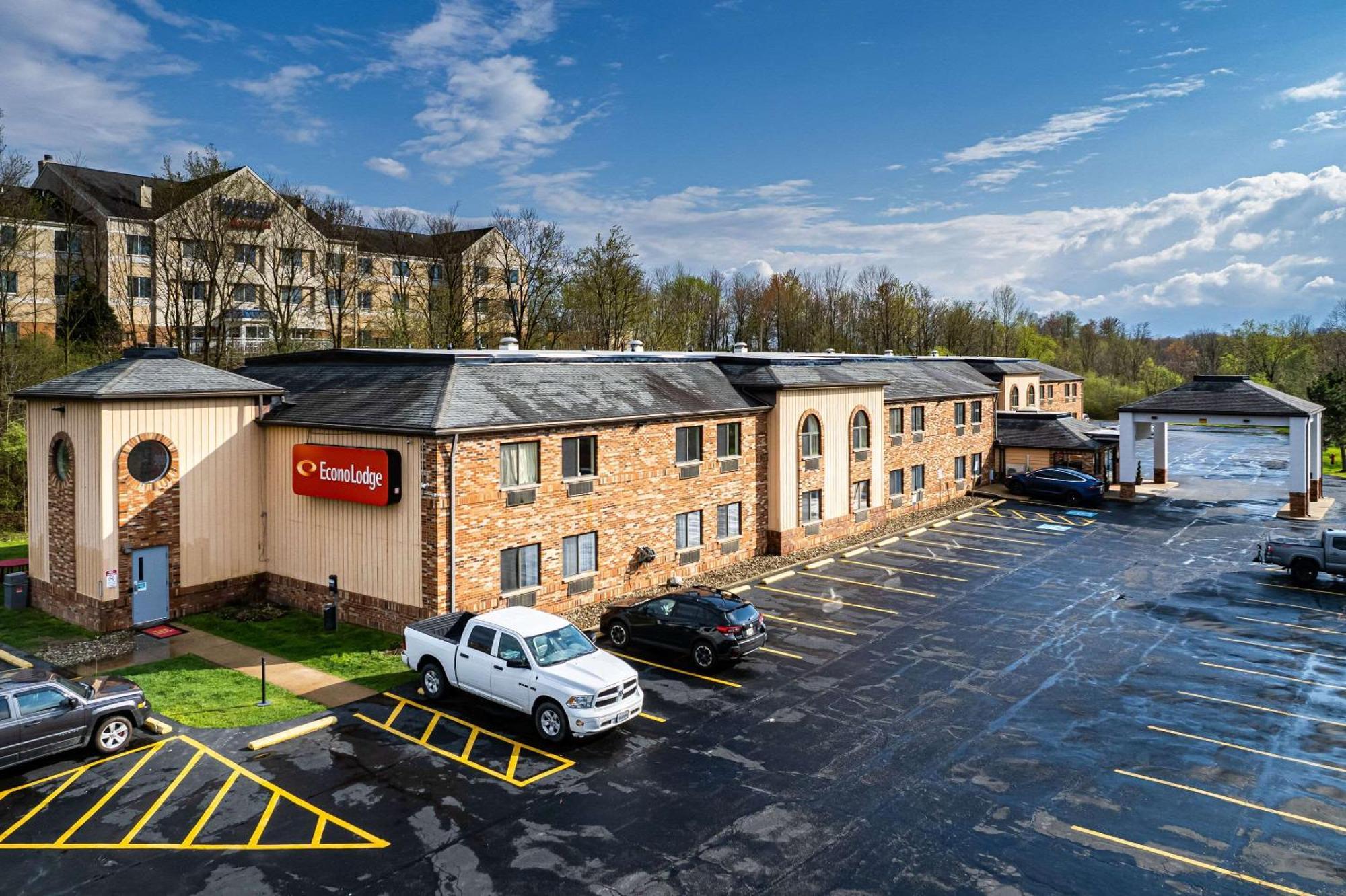 Econo Lodge Cleveland Southeast - Kent Streetsboro Buitenkant foto