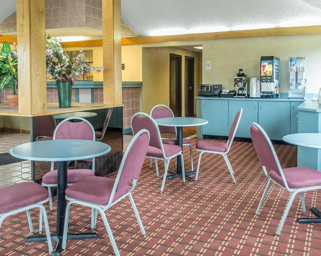 Econo Lodge Cleveland Southeast - Kent Streetsboro Restaurant foto